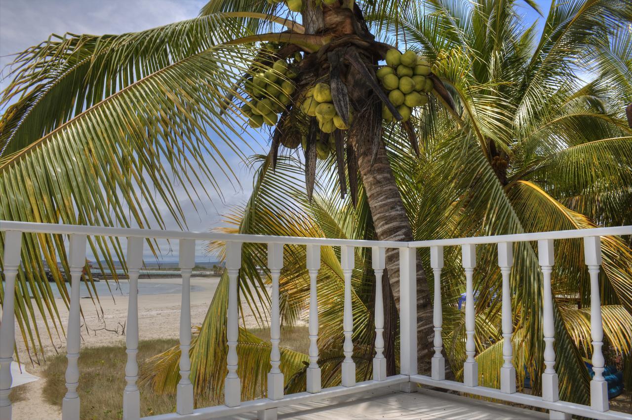 The Isabela Beach House Puerto Villamil Exterior photo